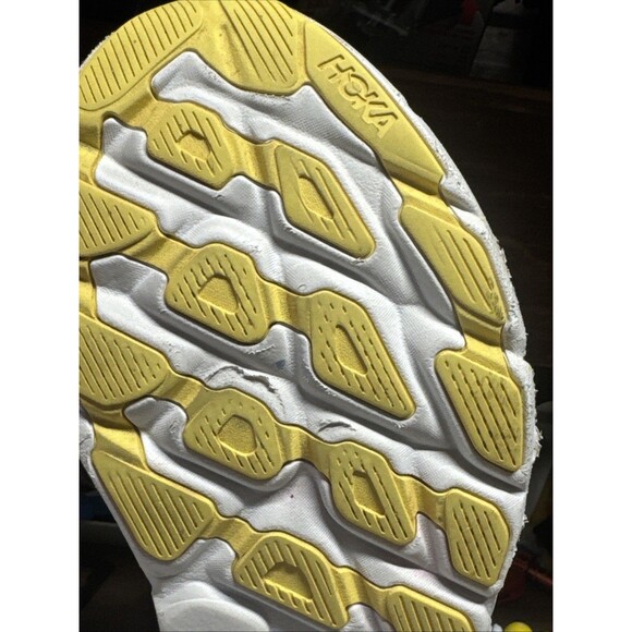 HOKA ONE ONE Clifton 9 Wide Lace-Up White Low Top Men/ Women  Sneaker main image 14